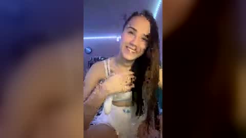 Snapshot of nikki_sweats chatting on June 17, 2026, 10:10 pm Nikki online show from June 17, 2026, 10:10 pm