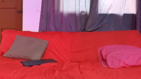 Snapshot of nikki_uwu chatting on May 13, 2026, 7:55 pm nikki_uwu online show from May 13, 2026, 7:55 pm