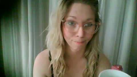 nikkib653466 online show from January 6, 2026, 6:22 pm