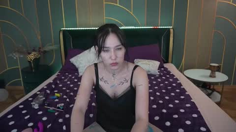 Nikki online show from February 9, 2025, 4:07 pm