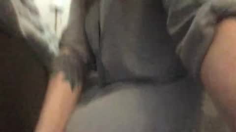 nikkijay5280 online show from December 22, 2025, 6:38 pm