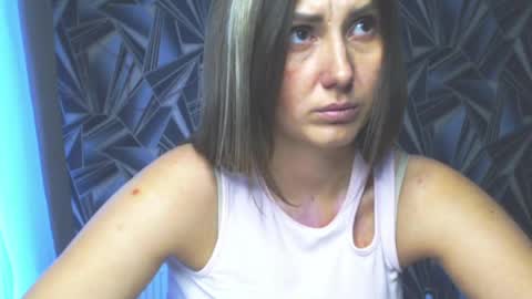 nikkikiss___ online show from April 13, 2026, 11:37 am