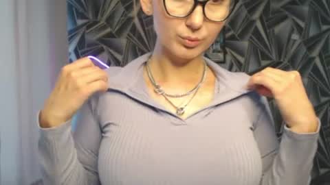 Snapshot of nikkikiss___ chatting on June 21, 2026, 2:14 am nikkikiss___ online show from June 21, 2026, 2:14 am