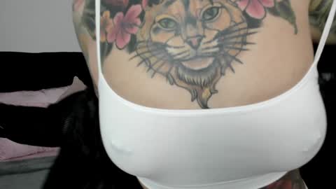 Nikki Ramone   online show from December 19, 2024, 10:13 am