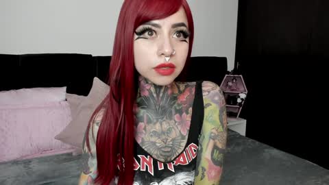 Nikki Ramone   online show from December 30, 2024, 10:21 am