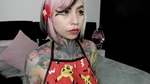 Nikki Ramone   online show from January 29, 2025, 2:53 pm