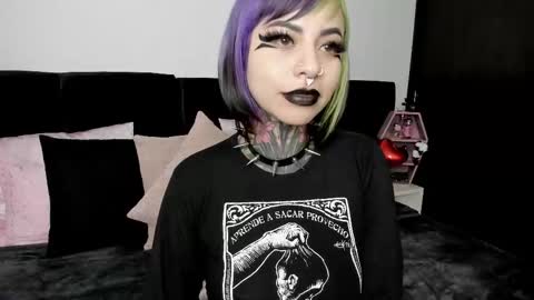 Nikki Ramone   online show from February 15, 2025, 5:09 am