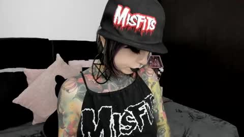 Nikki Ramone   online show from February 27, 2025, 2:42 am