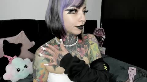 Nikki Ramone   online show from March 11, 2025, 8:52 am