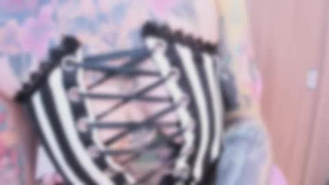 Nikki Ramone   online show from October 24, 2025, 9:44 pm