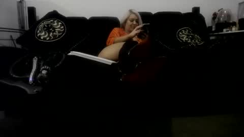 Niquita Sparkles online show from February 5, 2025, 6:15 pm