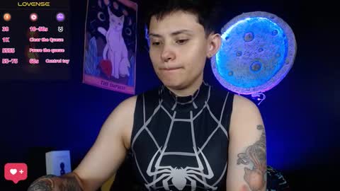 Snapshot of nikky_tomboy444 chatting on December 19, 2025, 1:18 pm Nikky online show from December 19, 2025, 1:18 pm