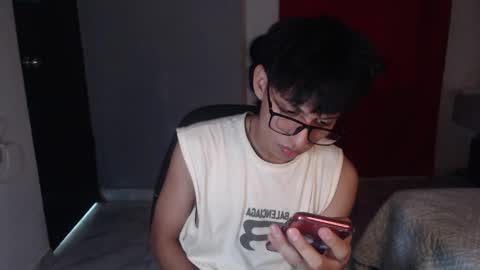 niklaus_wolf online show from September 29, 2025, 3:44 am