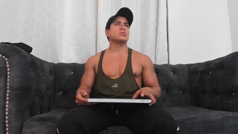niklause_froid online show from February 8, 2025, 12:28 pm