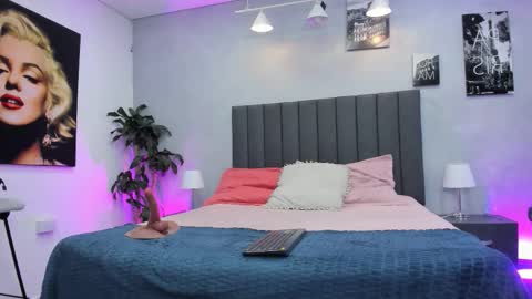 Niko Kael online show from February 8, 2026, 3:43 am