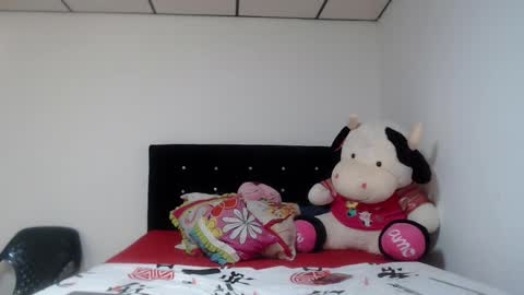 Snapshot of nikol_25 chatting on October 29, 2025, 8:32 pm nikol_25 online show from October 29, 2025, 8:32 pm