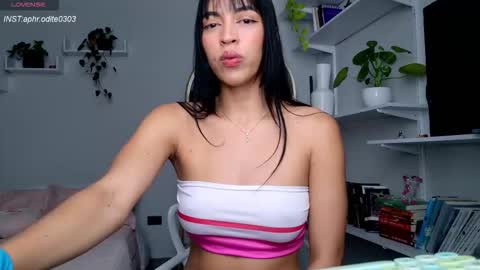 Nicole cam online show from September 19, 2025, 8:53 pm