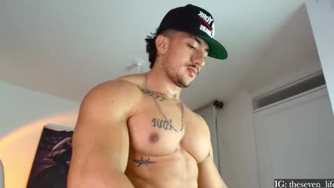 Niko online show from October 3, 2025, 6:21 am