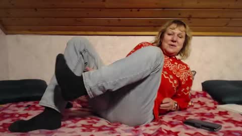 Nikole1 online show from January 4, 2025, 5:26 pm