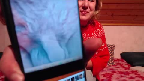 Nikole1 online show from January 5, 2025, 4:27 pm