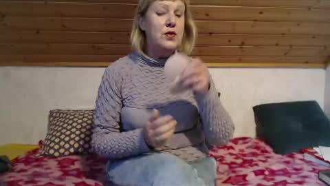 Nikole1 online show from October 28, 2025, 10:41 am