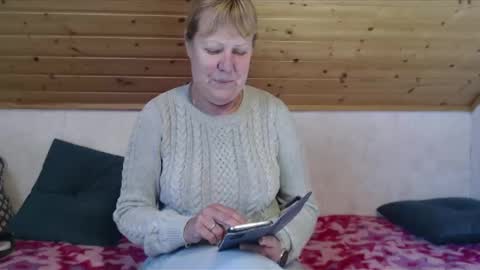 Nikole1 online show from April 11, 2026, 10:19 am