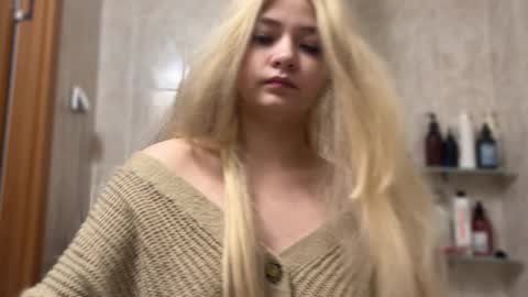 nikoli_naw online show from March 27, 2026, 12:49 am