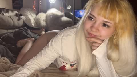 nikoli_naw online show from April 2, 2026, 8:28 pm