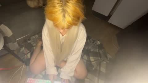 nikoli_naw online show from April 13, 2026, 7:52 pm