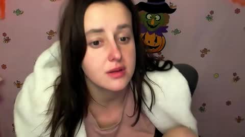 Nikolleta online show from November 1, 2025, 9:44 am