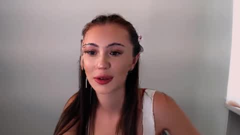 nikonara_ online show from September 24, 2025, 12:19 pm