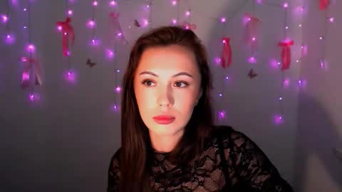 nikonara_ online show from December 17, 2025, 2:34 pm