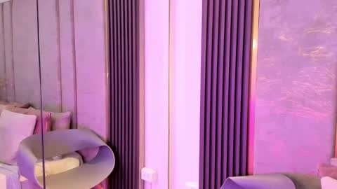 Niko Stone online show from November 11, 2025, 5:07 am