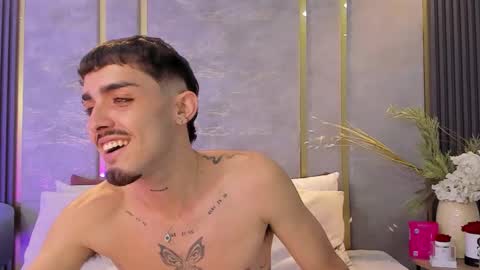 Niko Stone online show from November 21, 2025, 5:28 am