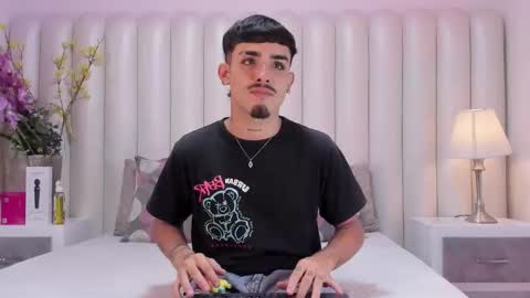 Niko Stone online show from April 22, 2026, 4:48 am