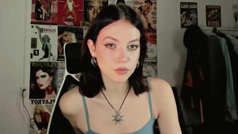 Veronica online show from November 10, 2025, 1:10 pm