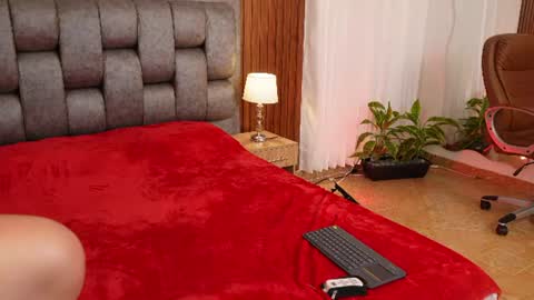 Niky online show from June 29, 2026, 7:03 pm