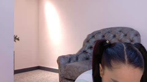  NIKY SMIT  online show from December 23, 2024, 11:36 am