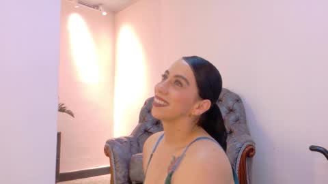  NIKY SMIT  online show from September 21, 2025, 12:51 pm