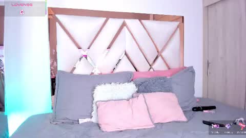 Snapshot of niky_vega1 chatting on June 17, 2026, 4:26 am niky_vega1 online show from June 17, 2026, 4:26 am