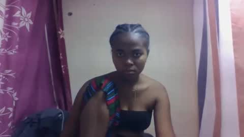 nilah online show from September 25, 2025, 7:45 am