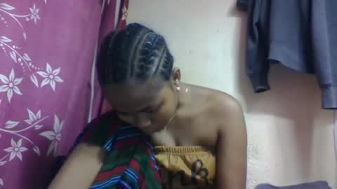 nilah online show from November 28, 2025, 3:09 am