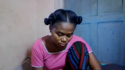 Snapshot of nilahmarie chatting on June 17, 2026, 6:49 am nilah online show from June 17, 2026, 6:49 am