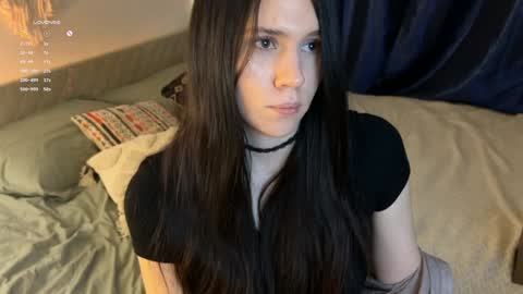 Jennet online show from December 13, 2024, 2:27 pm