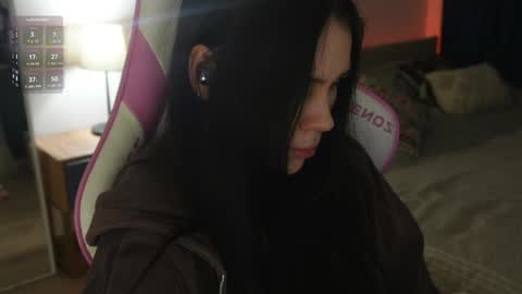 Jennet online show from February 18, 2025, 8:03 pm