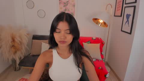 NINA online show from December 5, 2024, 7:49 pm