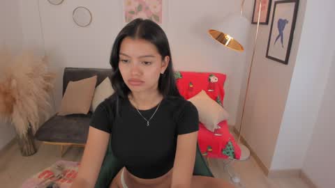 NINA online show from December 17, 2024, 8:32 pm