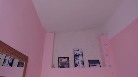 NINA online show from March 12, 2025, 6:22 pm