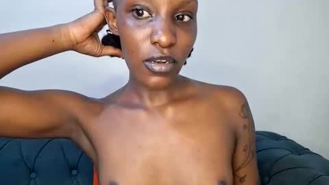 nina_bambi online show from February 18, 2026, 6:59 pm