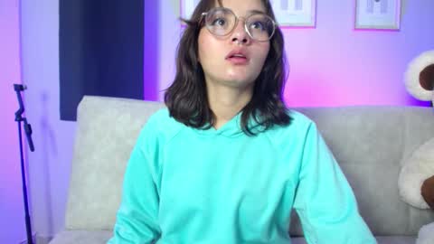 Nina online show from November 11, 2025, 3:39 am